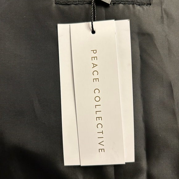 BNWT Peace Collective HOME IS TORONTO Bomber Jacket, size XS - Picture 4 of 6